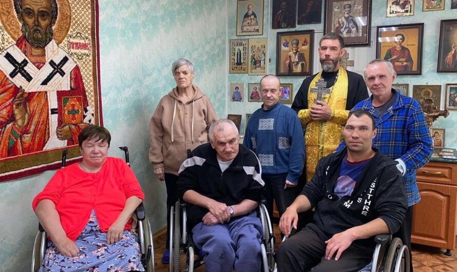 Святой Крещение в Кудымкарском доме-интернате