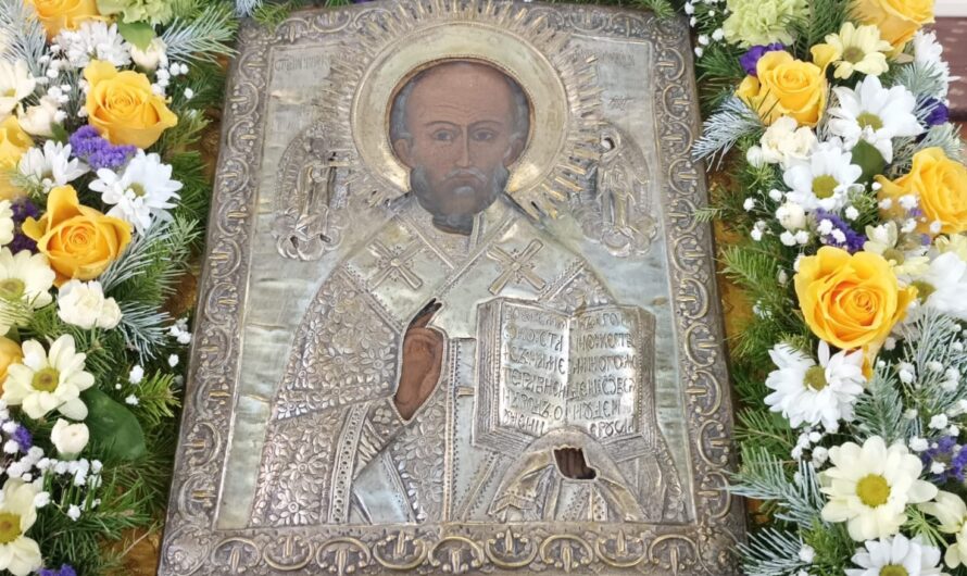 Архиерейское богослужение в день память святителя Николая, архиепископа Мир Ликийских, чудотворца, в Никольском кафедральном соборе г. Кудымкар