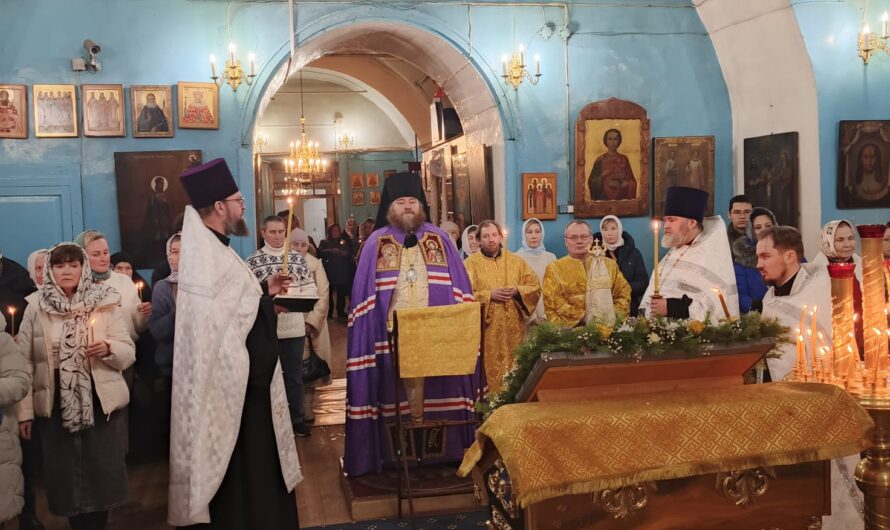 Преосвященнейший Петр, епископ Кудымкарский и Верещагинский совершил молебное пение на новолетие