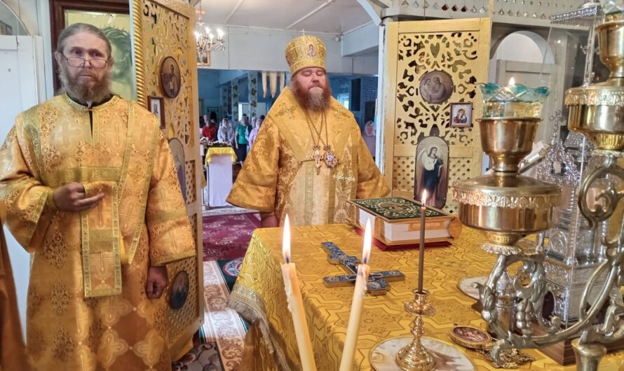 Архиерейское богослужение в Оханске