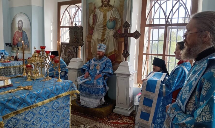 Архиерейское богослужение в храме Рождества Богородицы с. Беляевка
