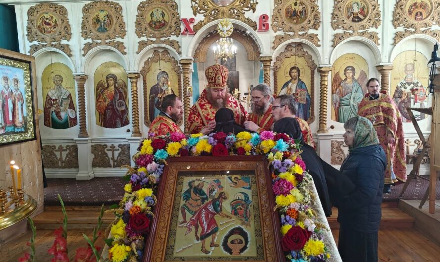 Епископ Петр совершил Божественную литургию в великий праздник Усекновения главы́ Пророка, Предтечи и Крестителя Господня Иоанна