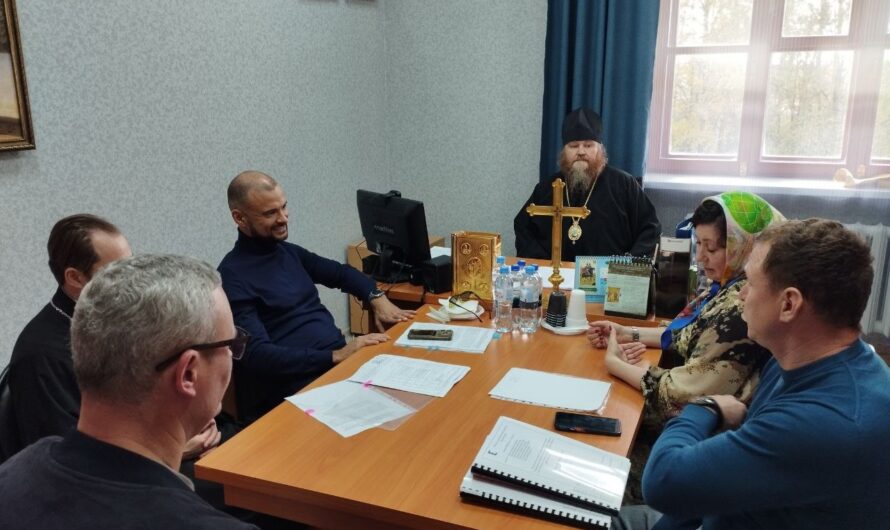 Епископ Петр провел рабочую встречу с представителем Администрации Губернатора Пермского края
