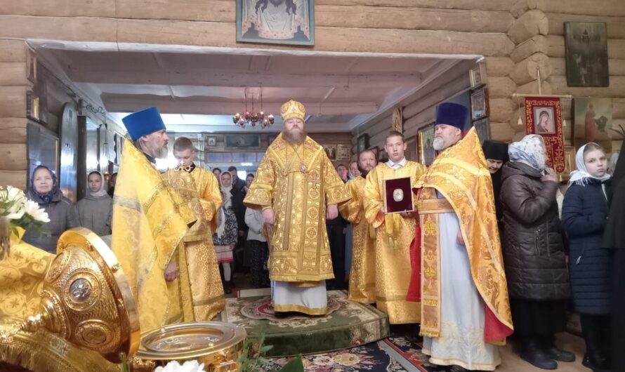 Епископ Петр совершил Божественную литургию в Свято-Лазаревском женском монастыре