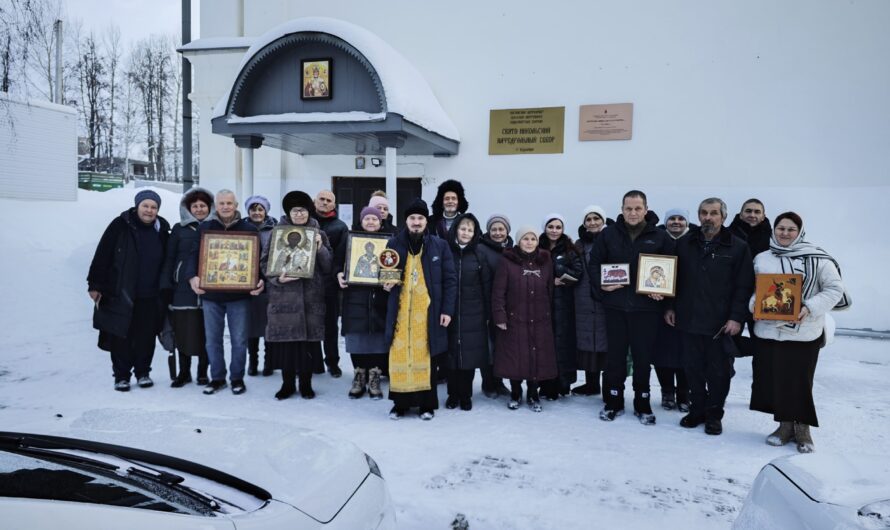 В Кудымкаре прошел автомобильный Крестный ход