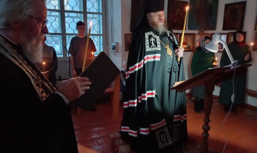 В среду первой седмицы Великого поста, епископ Кудымкарский и Верещагинский Петр прочитал третью часть Великого покаянного канона
