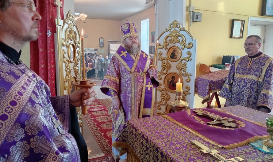 Епископ Петр посетил Иоанно-Предтеченский храм г. Нытва