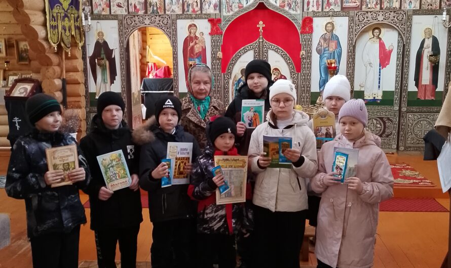 Учащиеся Гаинской школы посетили храм во имя святителя Стефана в рамках месячника православной книги