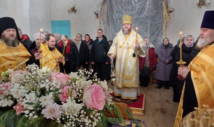 Епископ Петр возглавил Всенощное бдение в Никольском кафедральном соборе Кудымкара