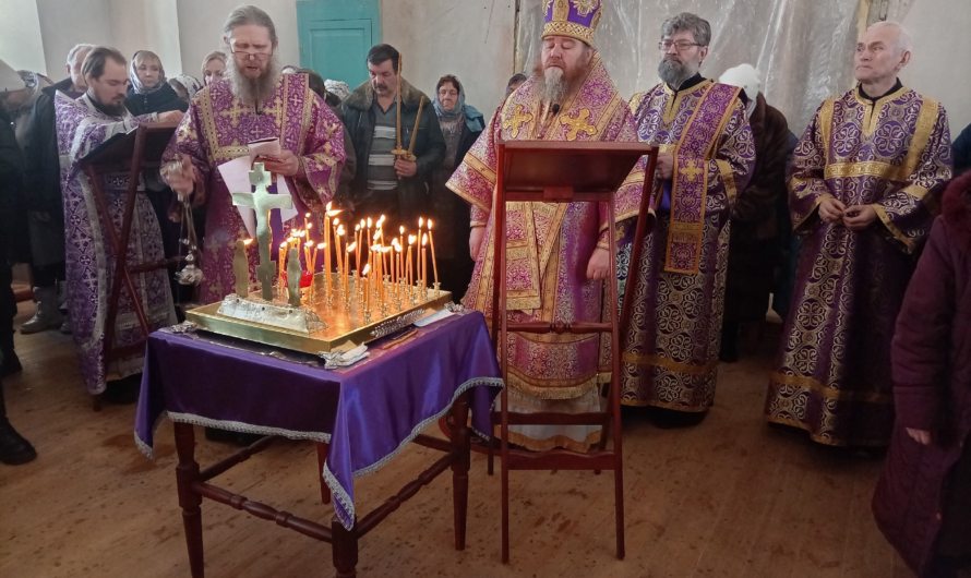 Божественная литургия в поминальную субботу 3-й седмицы Великого поста