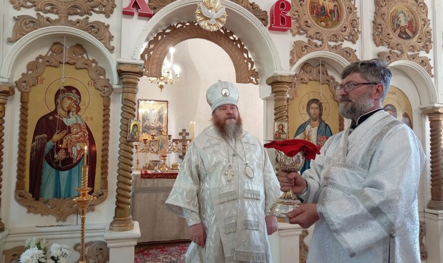 В праздник Вознесения Господня, епископ Петр совершил Божественную литургию в Никольском кафедральном соборе г. Кудымкара