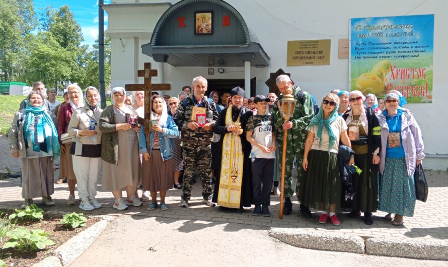 Вышел традиционный крестный ход Кудымкар — Обвинск