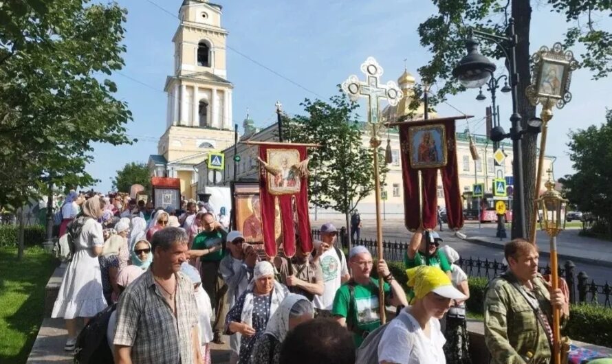 Крестоходцы из Кудымкарской епархии отправились в крестный ход с молитвой на устах