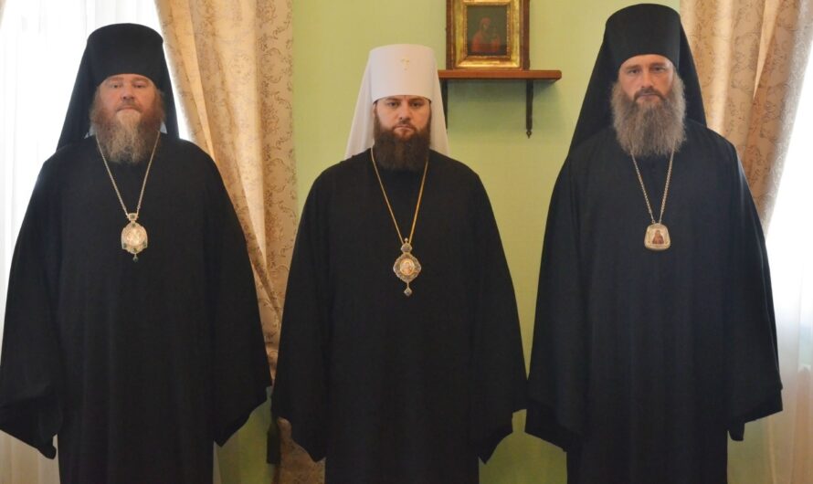 Преосвященнейший епископ Петр принял участие в заседании Архиерейского совета