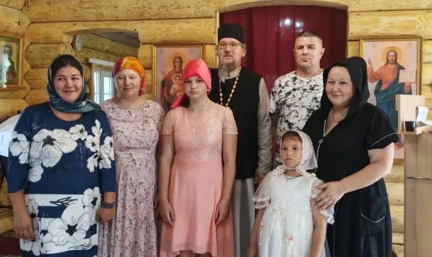 Первое Крещение в новом храме