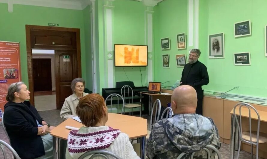 В Кудымкарской епархии начались занятия по изучению Священного Писания