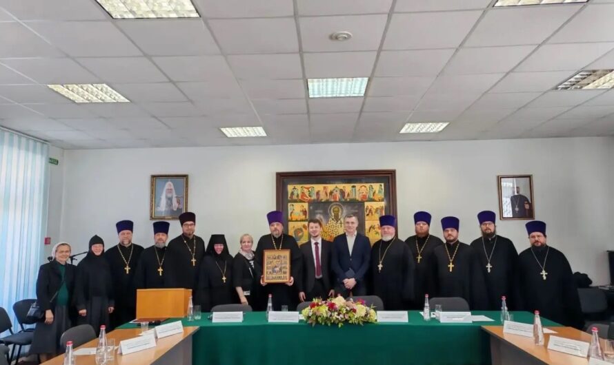 Священнослужитель Кудымкарской епархии принял участие во встрече по вопросам поддержки семьи