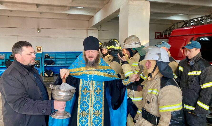 Молебен пред иконой «Неопалимая Купина» в подразделении МЧС России г. Кудымкара