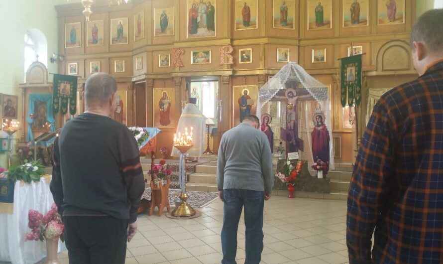 Молебен на начало нового учебного года в п. Уральский