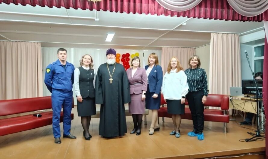 Священнослужитель принял участие в Родительской конференции