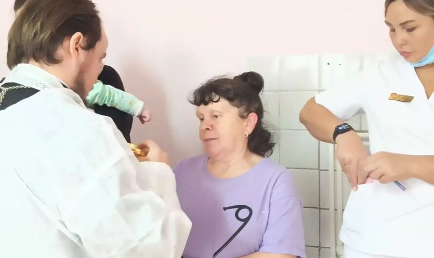 Молебен в детском отделении Больницы Коми-Пермяцкого округа в г. Кудымкаре