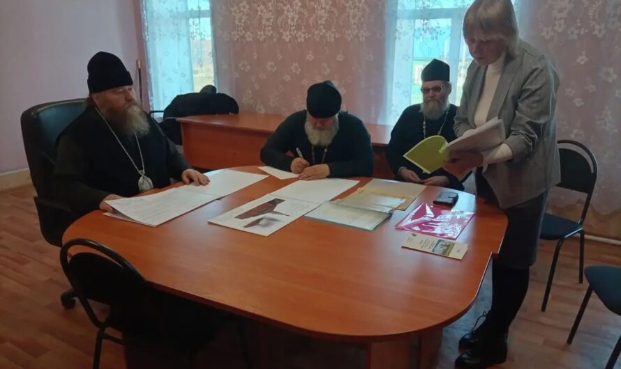 В п. Майкор прошла встреча Управляющего Кудымкарской епархией с жителями
