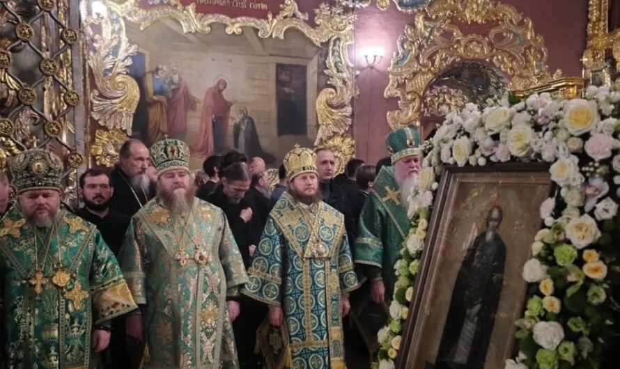 Всенощное бдение в Свято-Троицкой Сергиевой лавре