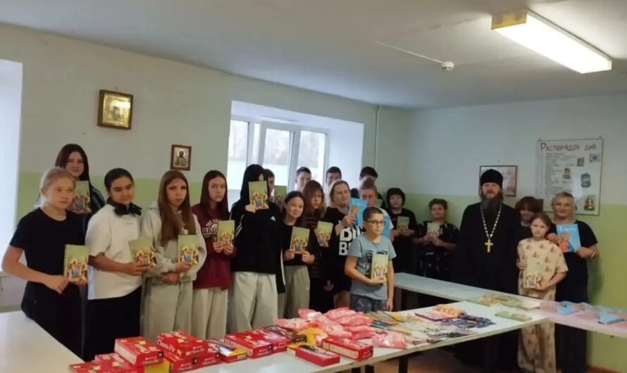 Подарки от Управляющего Кудымкарской епархией переданы в детское отделение больницы г. Кудымкара